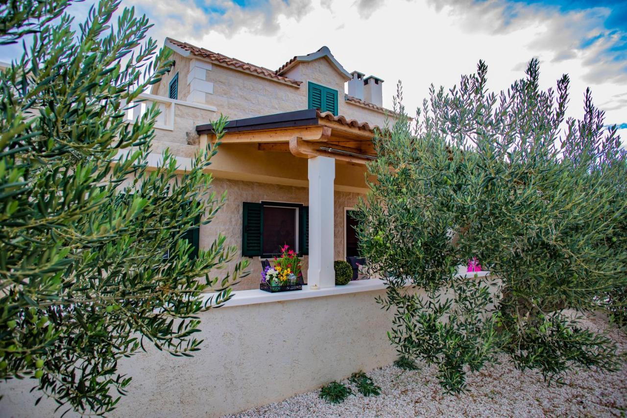 Opg Villa Meri Pucisca Exterior photo
